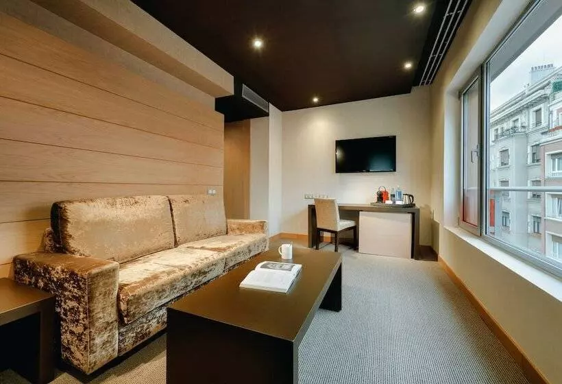 سوییت جونیور, Hesperia Bilbao