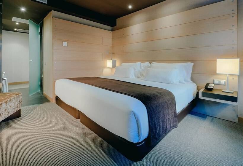 סוויטת ג'וניור םע נוף, Hesperia Bilbao