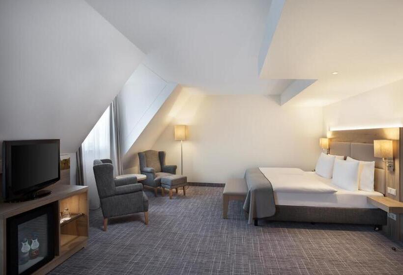 Номер Superior Кровать Кинг, Holiday Inn Nürnberg City Centre, An Ihg
