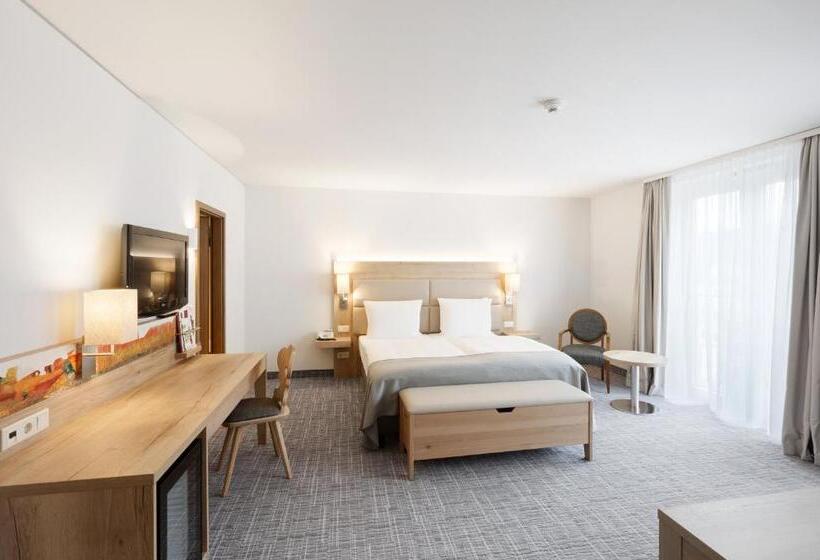 Номер Superior Кровать Кинг, Holiday Inn Nürnberg City Centre, An Ihg