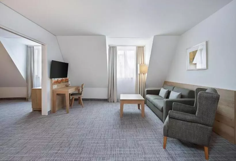 سوییت, Holiday Inn Nürnberg City Centre, An Ihg