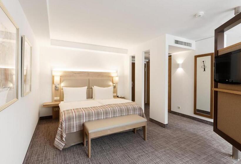 Апартаменты 1 Спальня, Holiday Inn Nürnberg City Centre, An Ihg