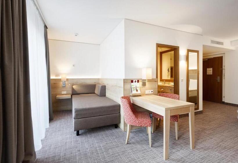 Апартаменты 1 Спальня, Holiday Inn Nürnberg City Centre, An Ihg