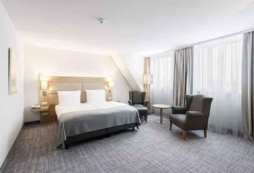 سوییت, Holiday Inn Nürnberg City Centre, An Ihg