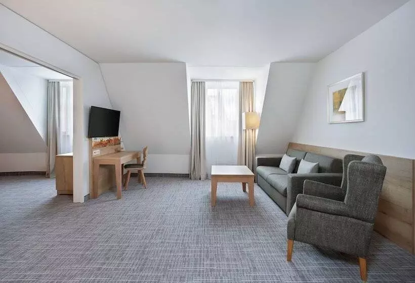 سوییت, Holiday Inn Nürnberg City Centre, An Ihg