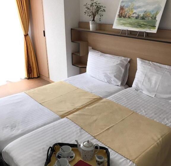 اتاق استاندارد با چشمانداز باغ, Le Cénacle