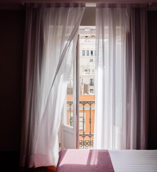 Номер Премиум, ITC Infantas by Soho Boutique