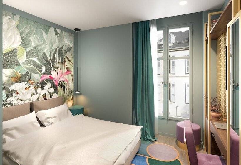 اتاق کلاس بیزنس, Marmont