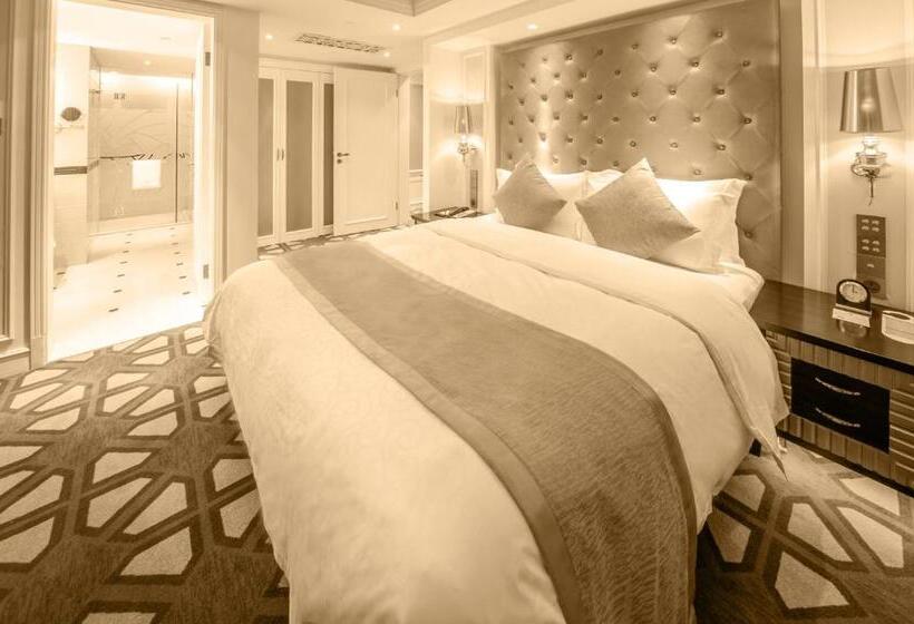 Lüks Süit, Paramount Gallery