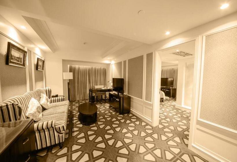 Lüks Süit, Paramount Gallery