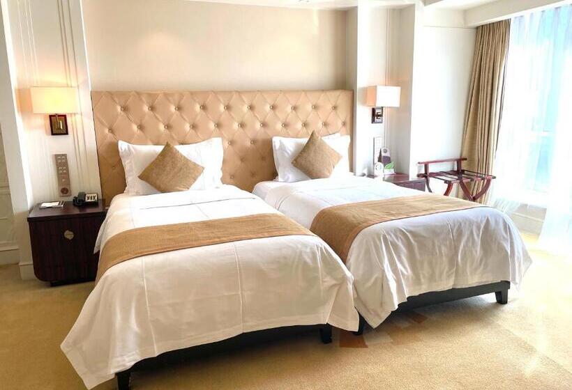 Business odası, Paramount Gallery