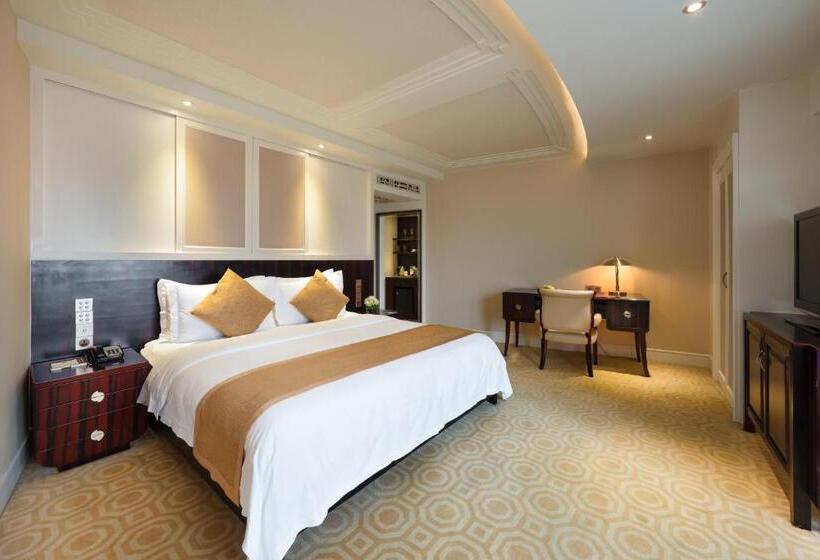 Business odası, Paramount Gallery