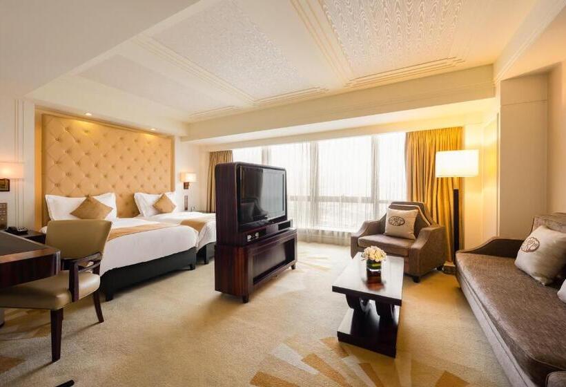 Delüks Oda, Paramount Gallery