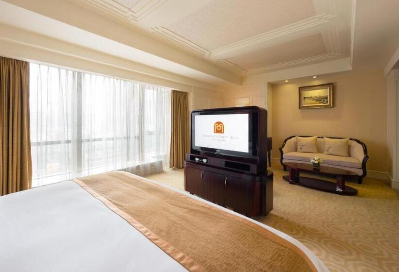 Büyük Çift Kişilik Yataklı Delüks Oda, Paramount Gallery