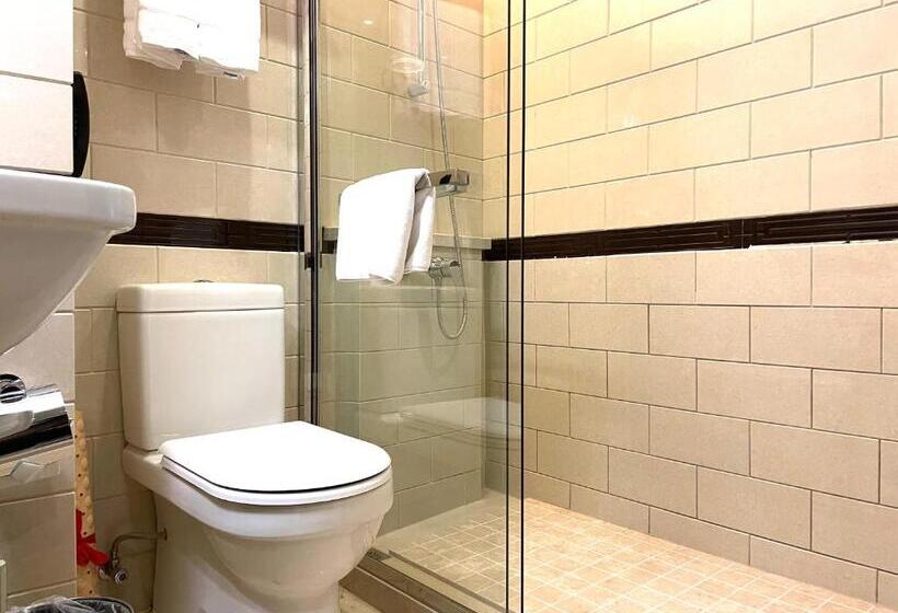 Business odası, Paramount Gallery