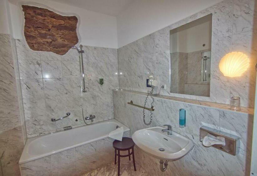 标准间, Sächsischer Hof