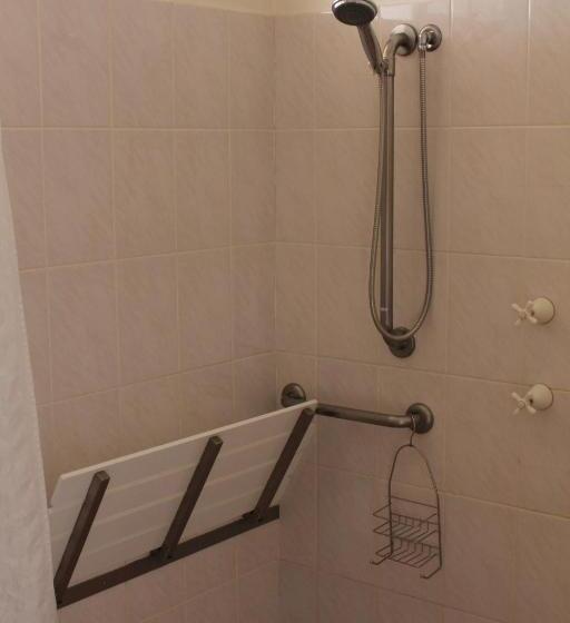 חדר סטנדרט מותאם לאדם עם מוגבלויות, The Kidman Wayside Inn