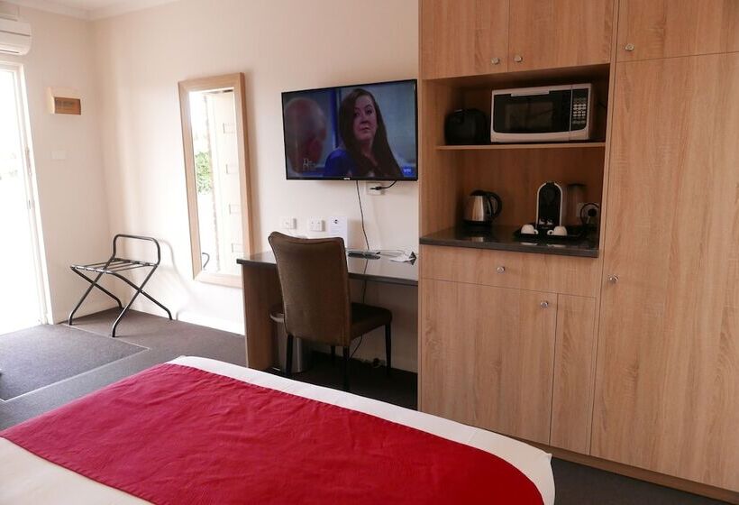 豪华房间, Junction Motel