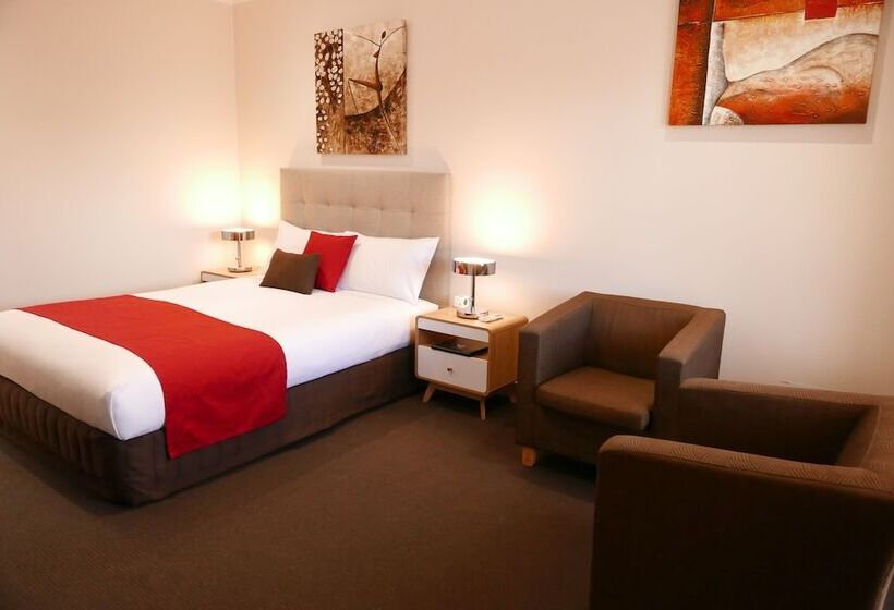 豪华房间, Junction Motel