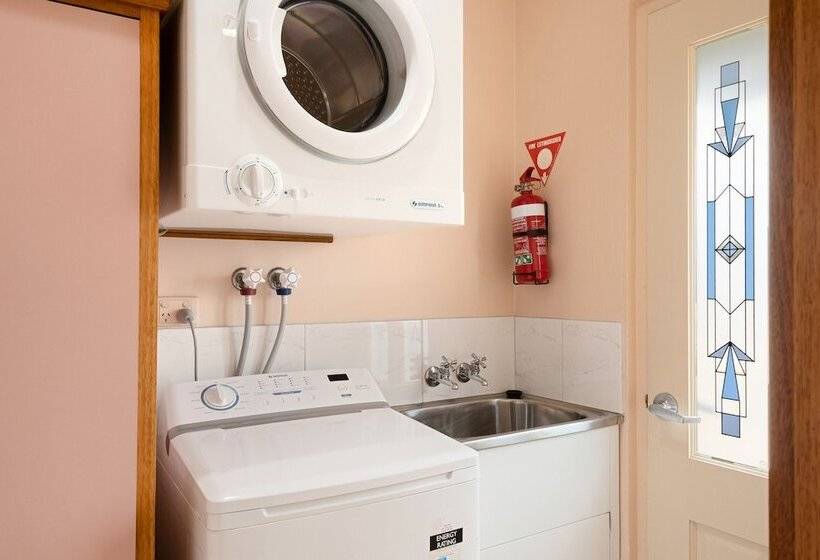 Дом 2 Спальни, Swansea Cottages & Lodge Suites