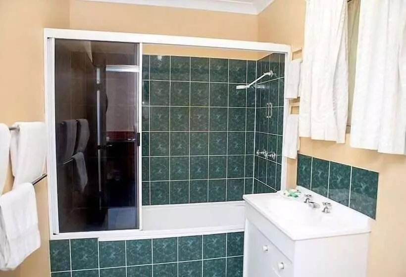 اتاق استاندارد, Townview Motel
