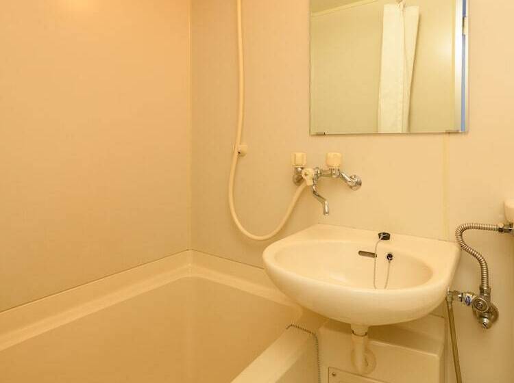 غرفة إقتصادية, Inuyama Miyako