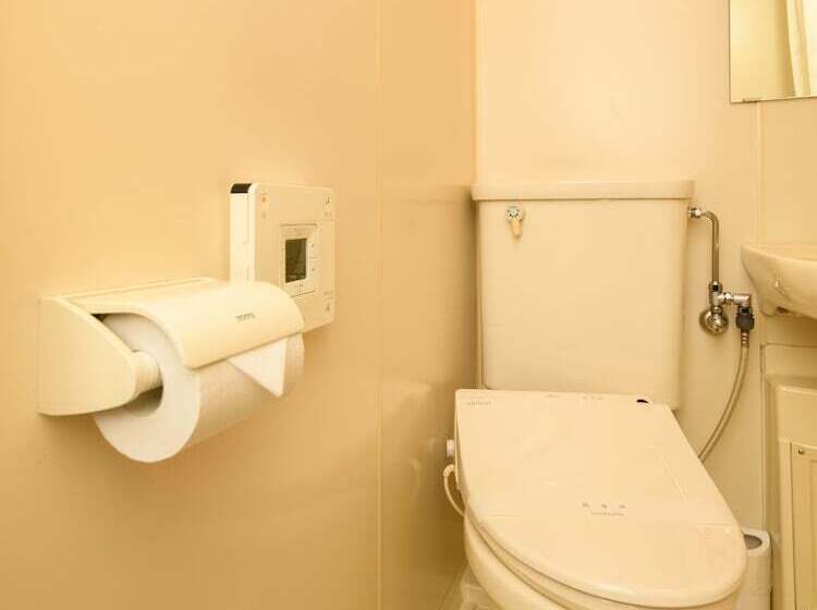 غرفة قياسية فردية, Inuyama Miyako