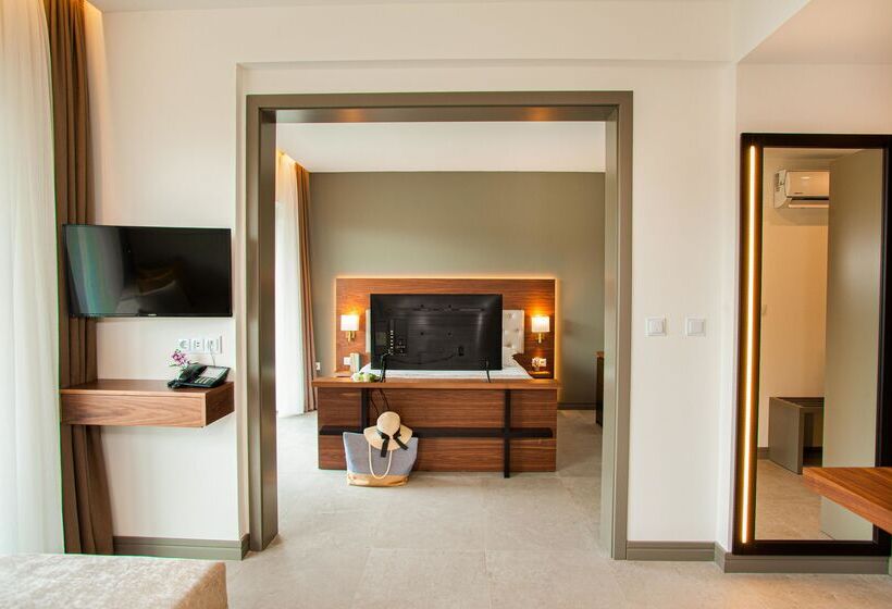 스위트, Acrotel Athena Pallas