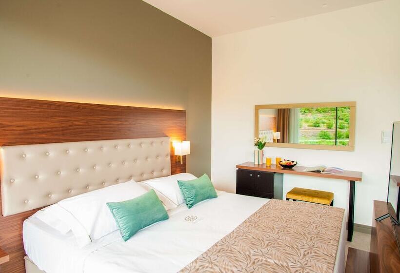 스위트, Acrotel Athena Pallas