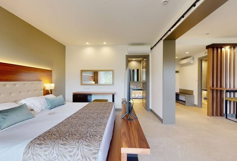 스위트, Acrotel Athena Pallas