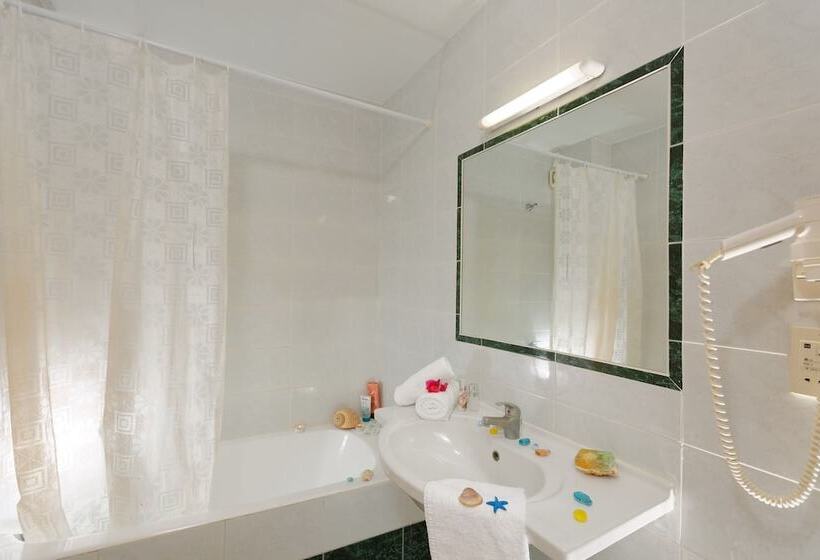 Quarto Familiar Superior, Agrabella