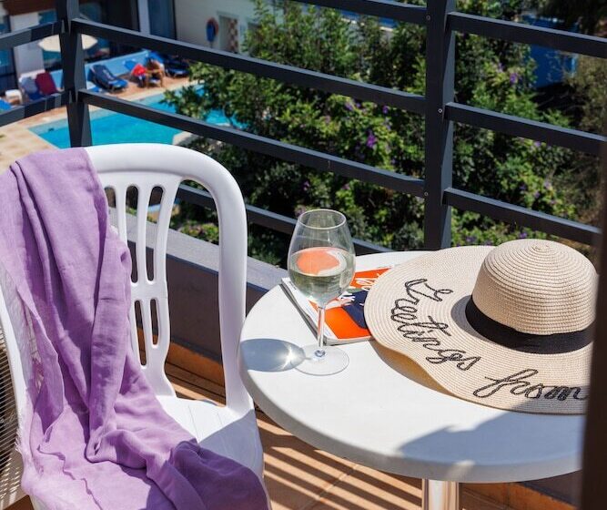 חדר אקונומי, Agrabella