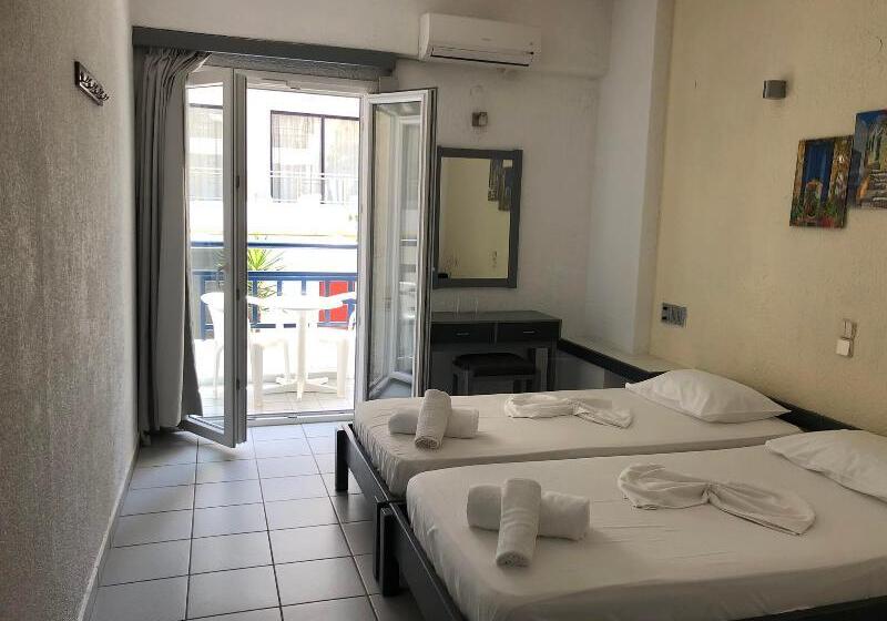 חדר אקונומי לשלושה, Agrabella