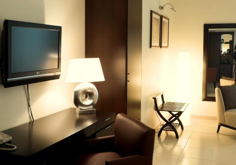 Quarto Familiar Superior, Agrabella