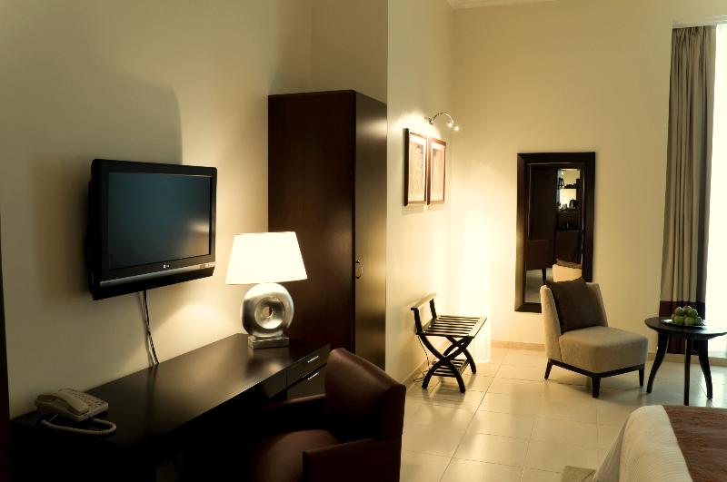 חדר משפתחתי סופריור, Agrabella