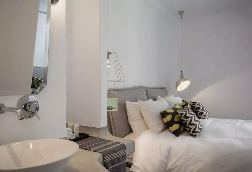 Deluxe Suite Sea View, Boheme Mykonos Town Small Luxury Hotels Of The World