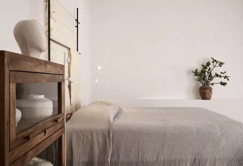 Deluxe Suite Sea View, Boheme Mykonos Town Small Luxury Hotels Of The World