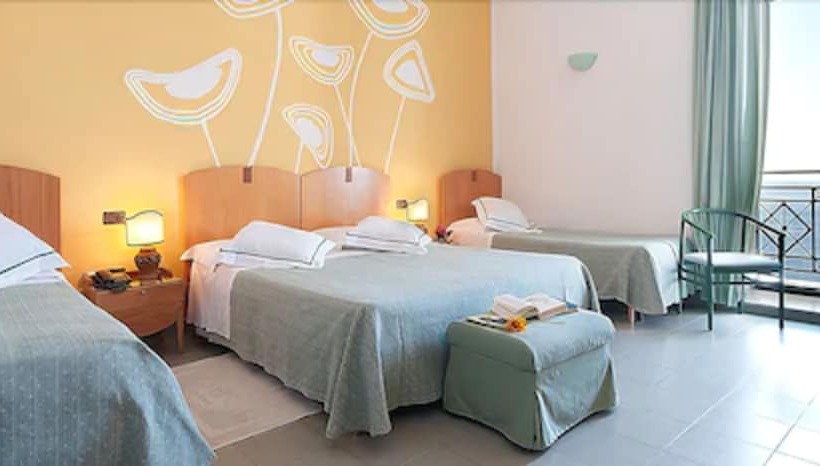 Номер Стандарт Трехместный, Grand Hotel Mediterraneo