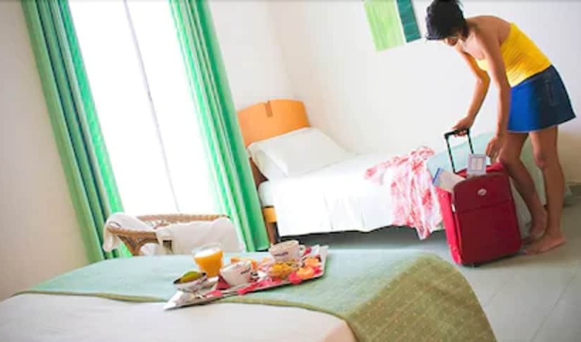 标准三人间, Grand Hotel Mediterraneo