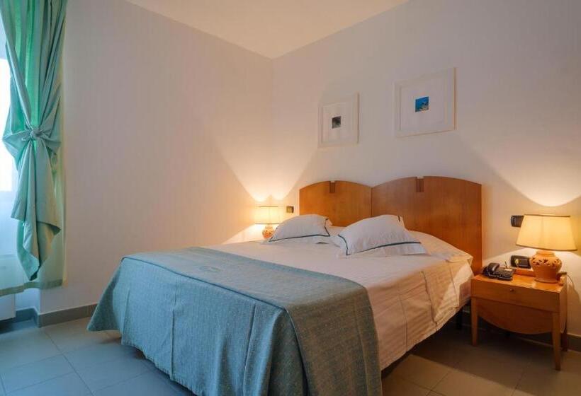 标准间, Grand Hotel Mediterraneo