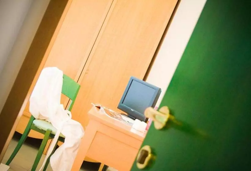 Standard Yhden Hengen Huone, Grand Hotel Mediterraneo