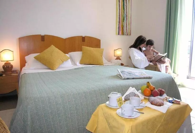 Standard-huone Merinäkymä, Grand Hotel Mediterraneo