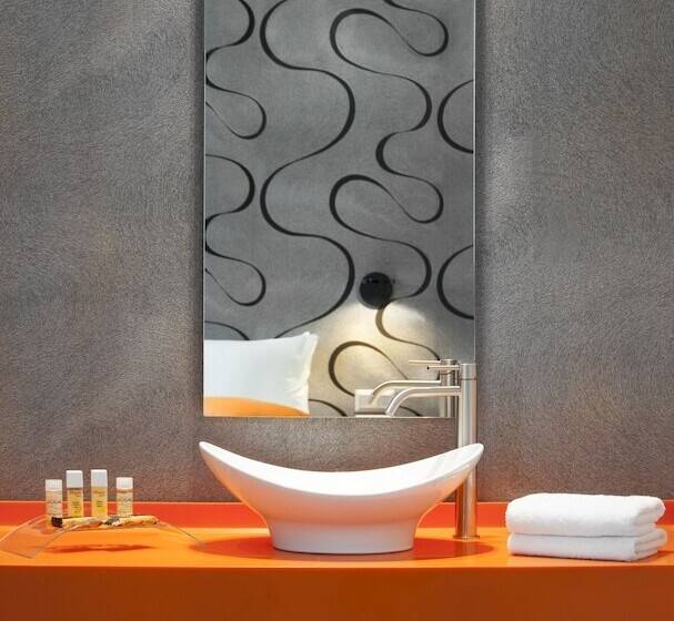 스탠다드 룸, Amazon