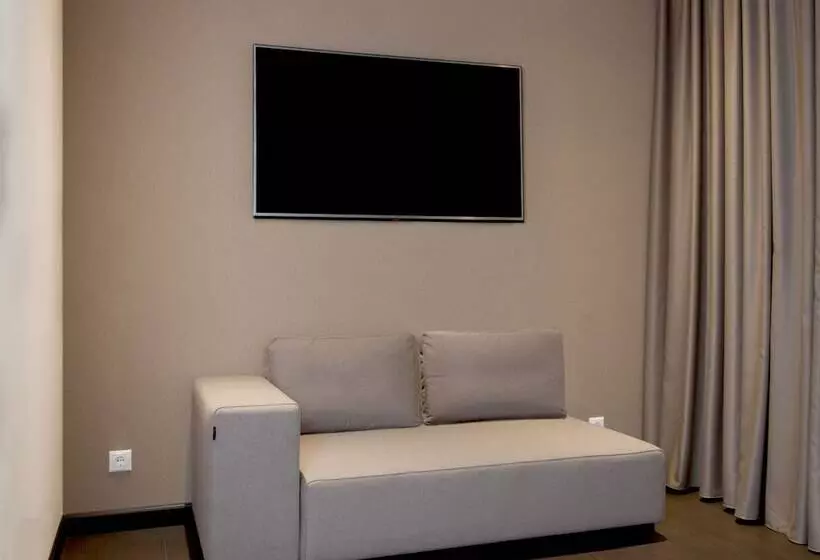 Habitació Triple Estàndard, Amazon