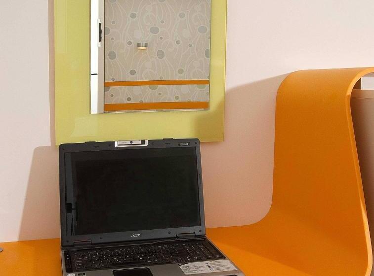 스탠다드 싱글 룸, Amazon