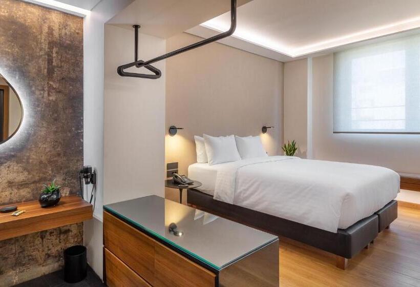 스탠다드 룸, Amazon