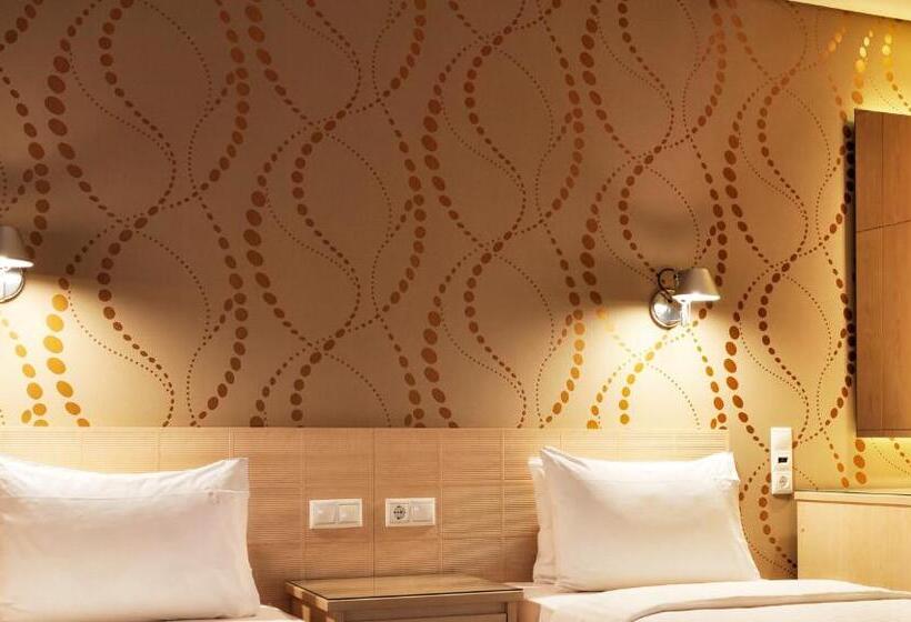 스탠다드 트리플 룸, Amazon