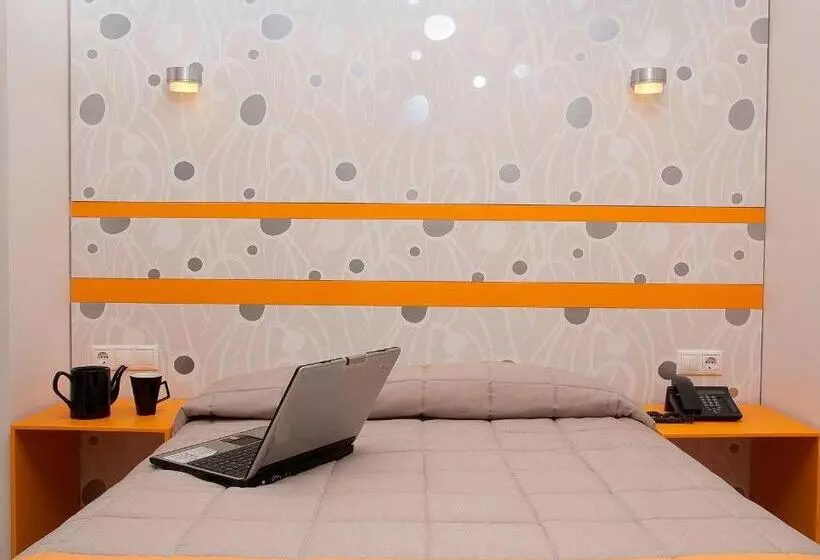 Habitació Basic, Amazon