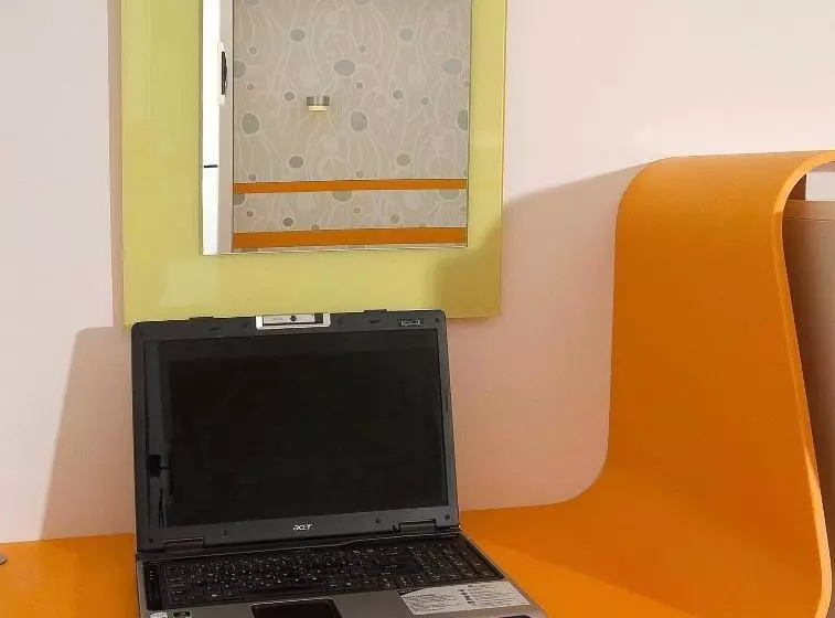Habitació Basic, Amazon