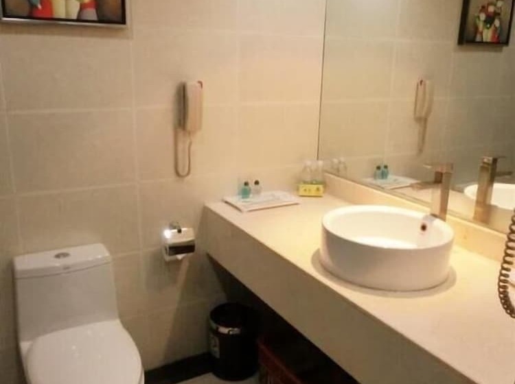 디럭스 룸, Canton